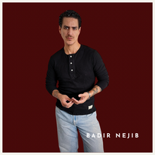 Cargar imagen en el visor de la galería, Henley shirt Negra
